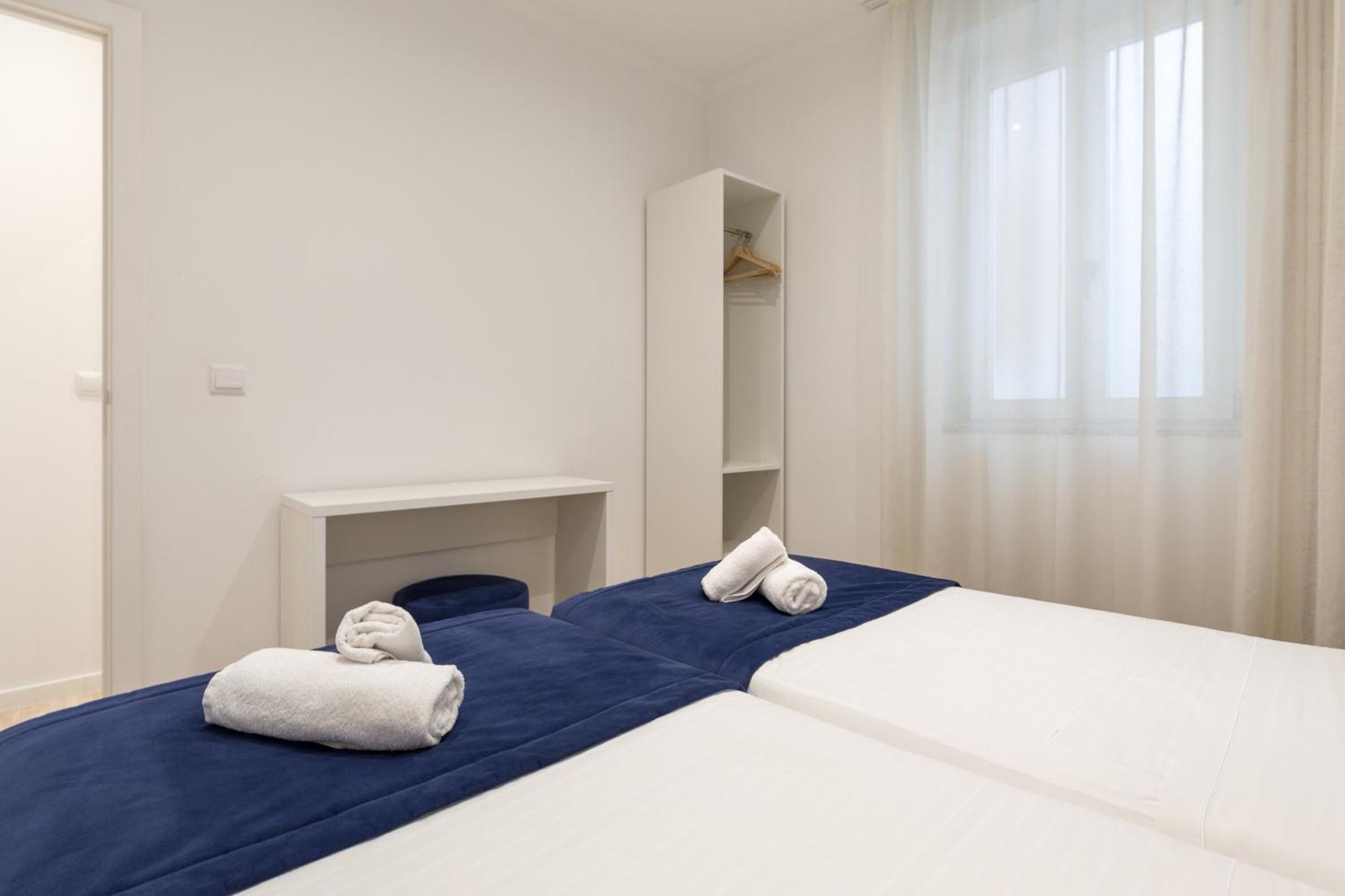 Bra.Com Apartments Oporto Campanha Bilik gambar